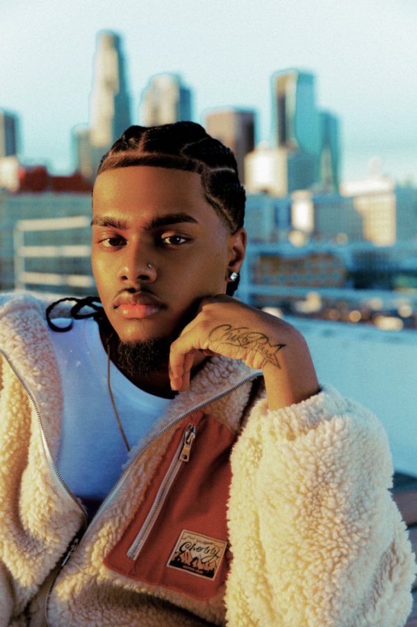 MONTREAL R&B ARTIST CHIKORUSS SIGNS WITH 300 ENTERTAINMENT